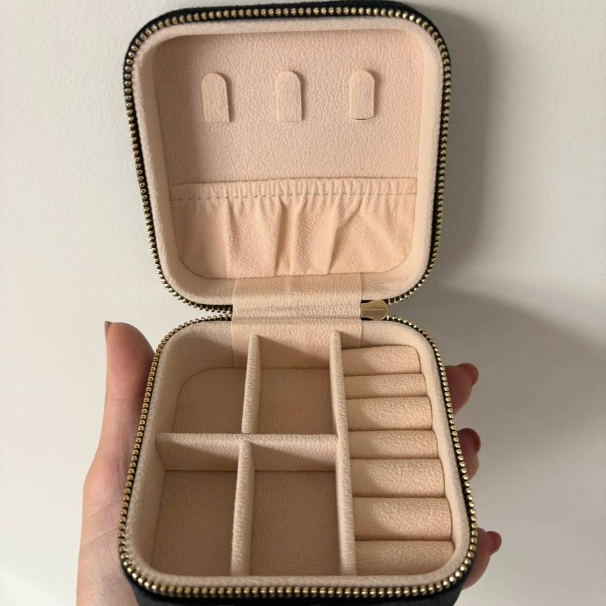 Philly Embroidered Velvet Jewelry Travel Case