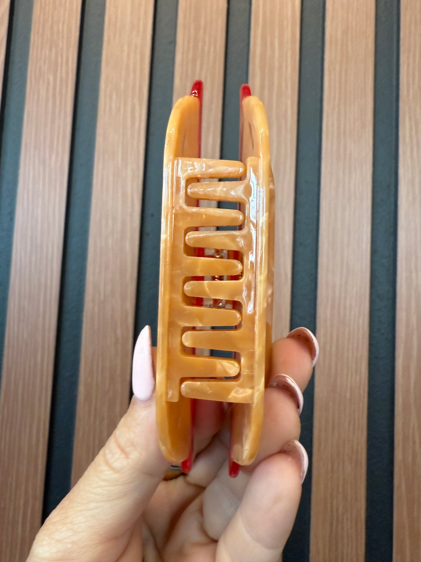 Go Phils Hot Dog Claw Clip