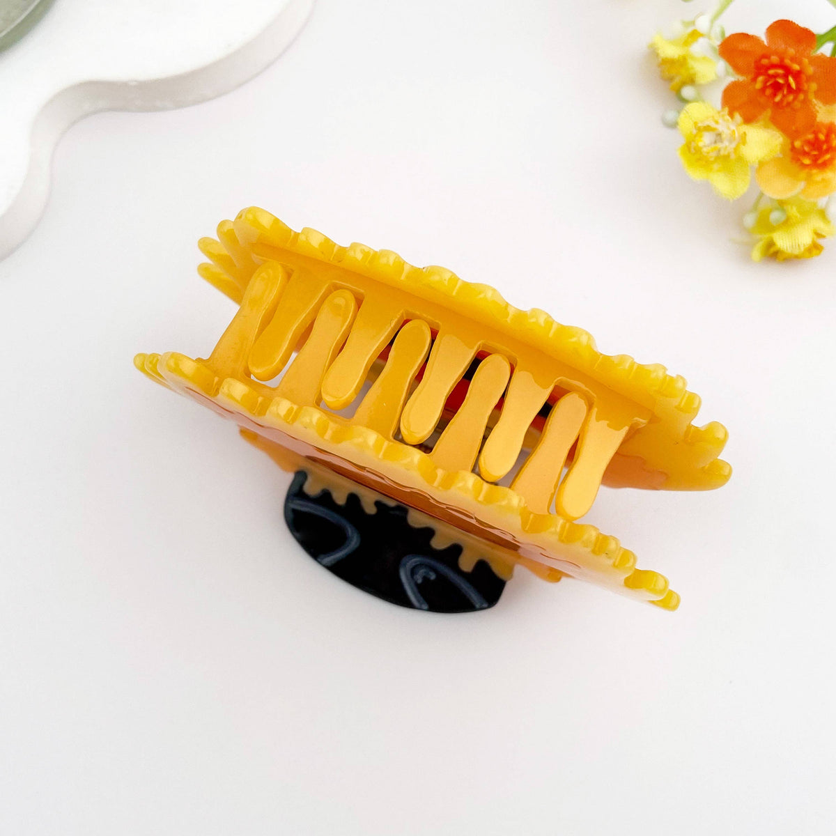 Gritty Claw Clip