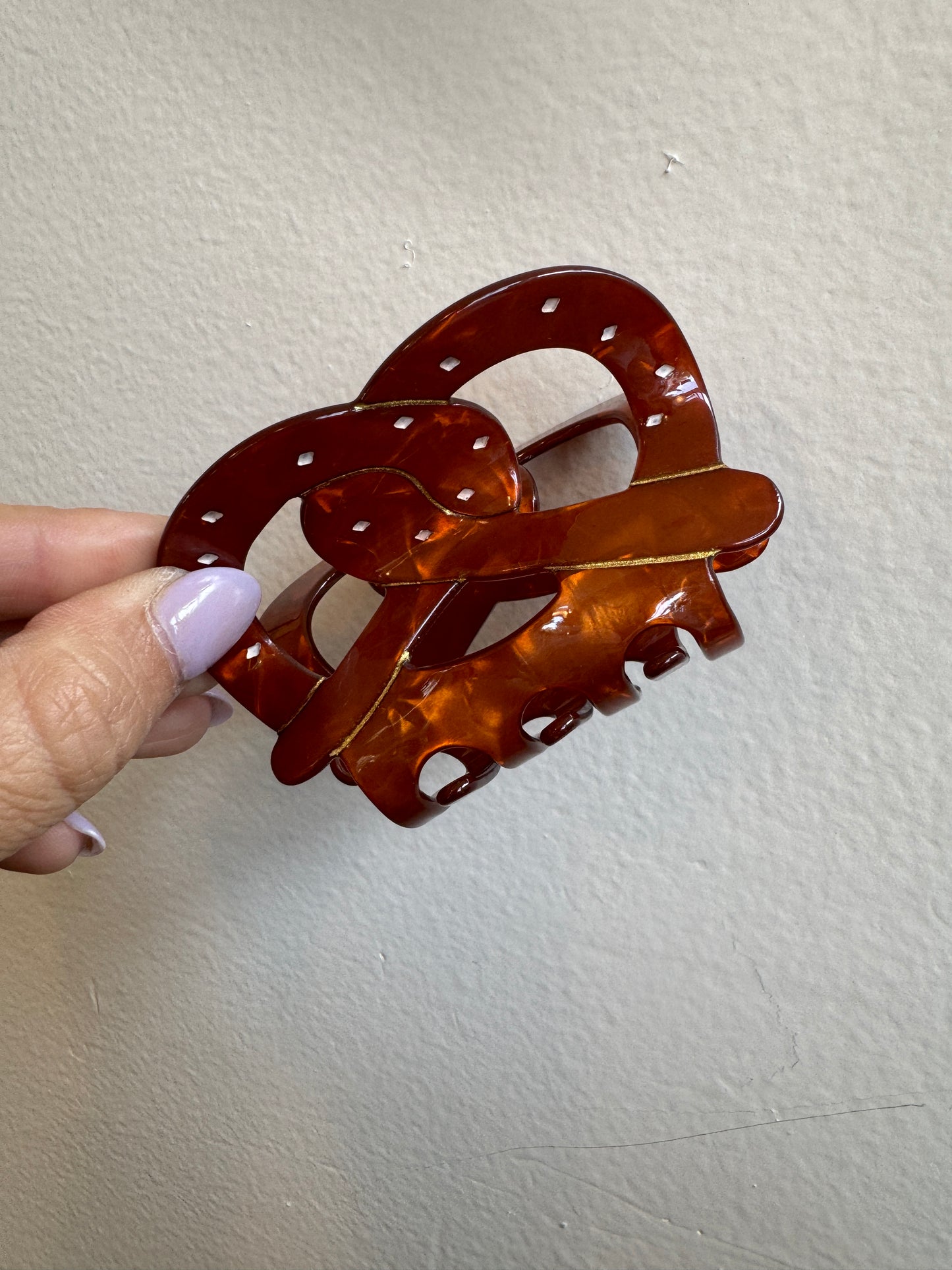 Pretzel Claw Clip