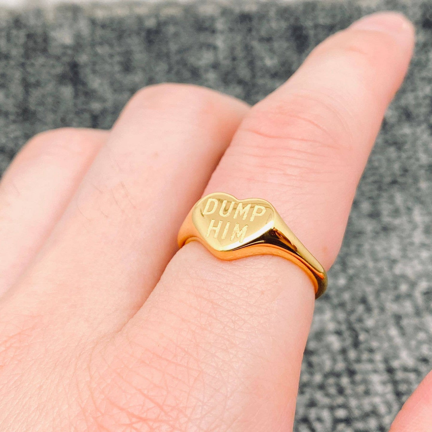 'DUMP HIM' Ring