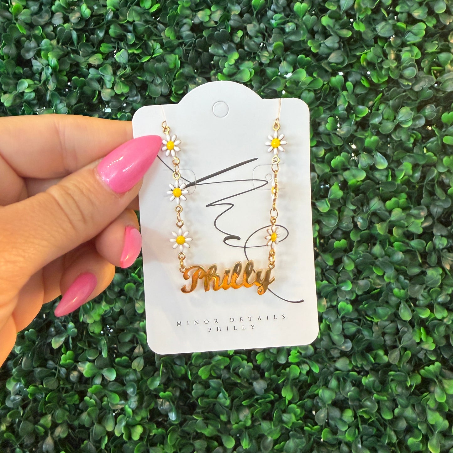 Daisy Philly Necklace