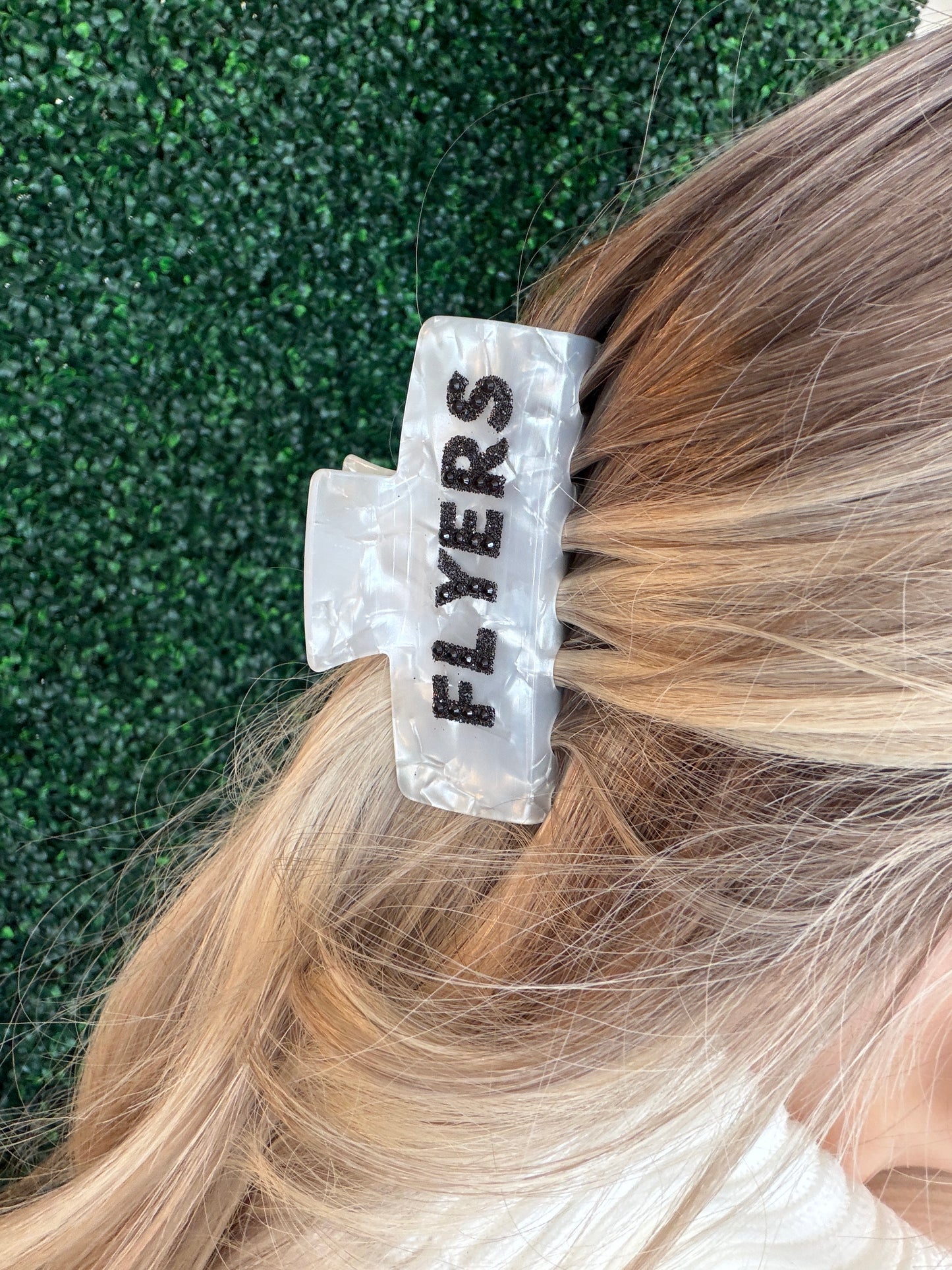 Flyers Text Claw Clip