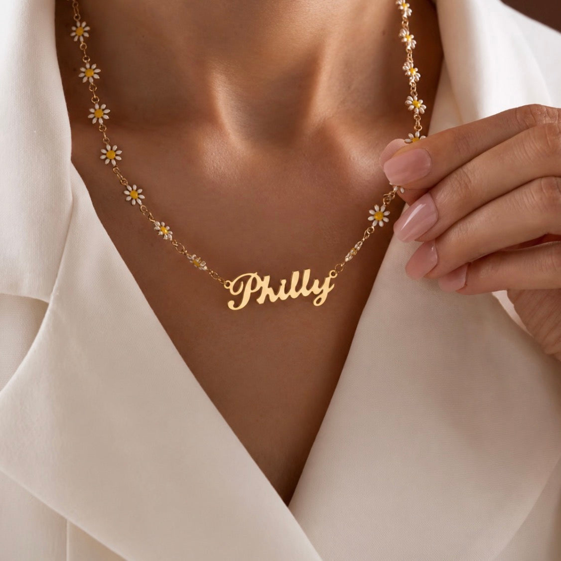 Daisy Philly Necklace